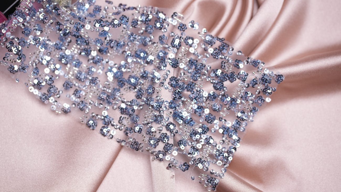 Hand-Beaded vs. Machine Embroidery: Choosing the Smarter Option for Haute Couture